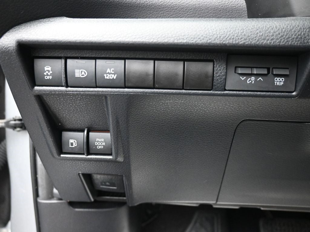 2023 Toyota Sienna XSE 7 Passenger