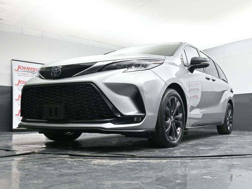 2023 Toyota Sienna XSE 7 Passenger