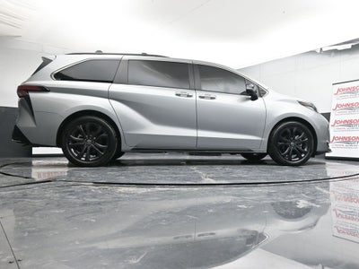 2023 Toyota Sienna XSE 7 Passenger