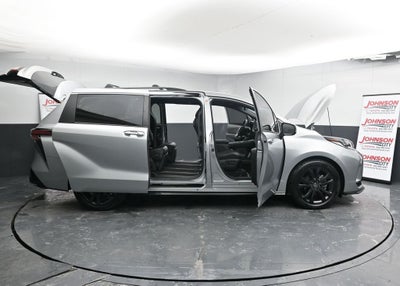 2023 Toyota Sienna XSE 7 Passenger