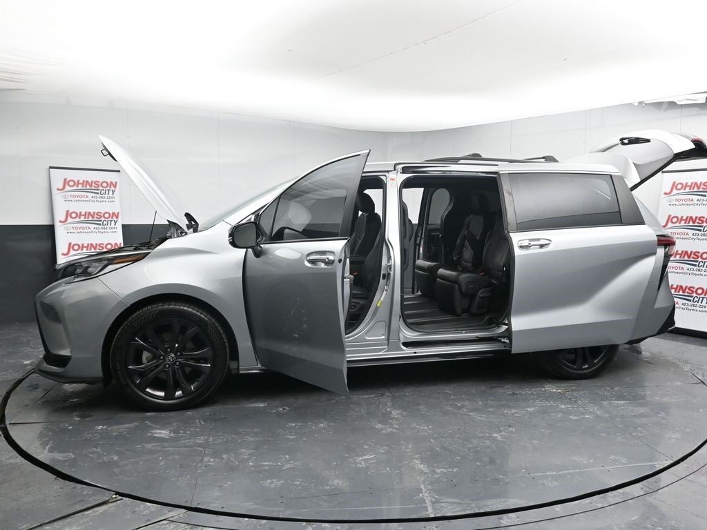 2023 Toyota Sienna XSE 7 Passenger