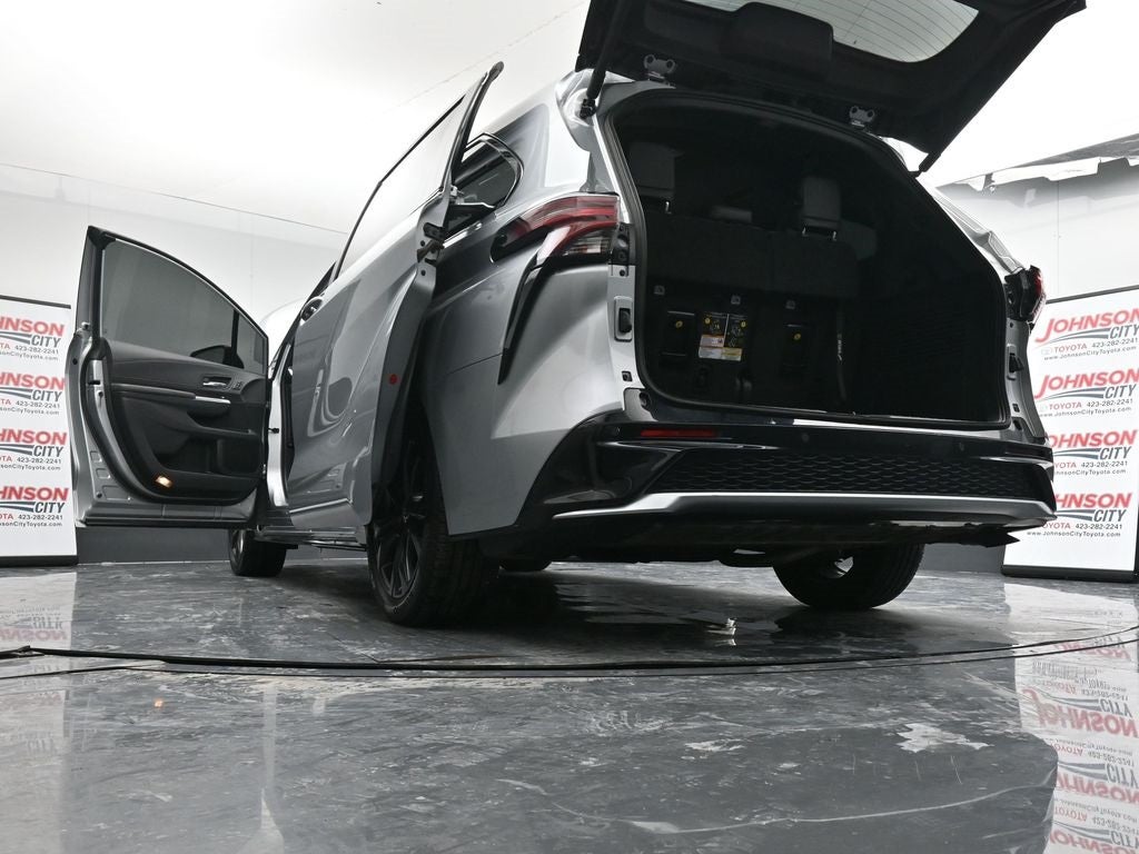 2023 Toyota Sienna XSE 7 Passenger