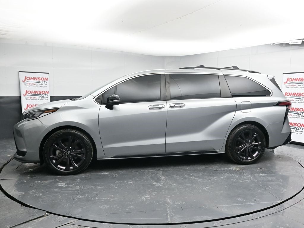 2023 Toyota Sienna XSE 7 Passenger