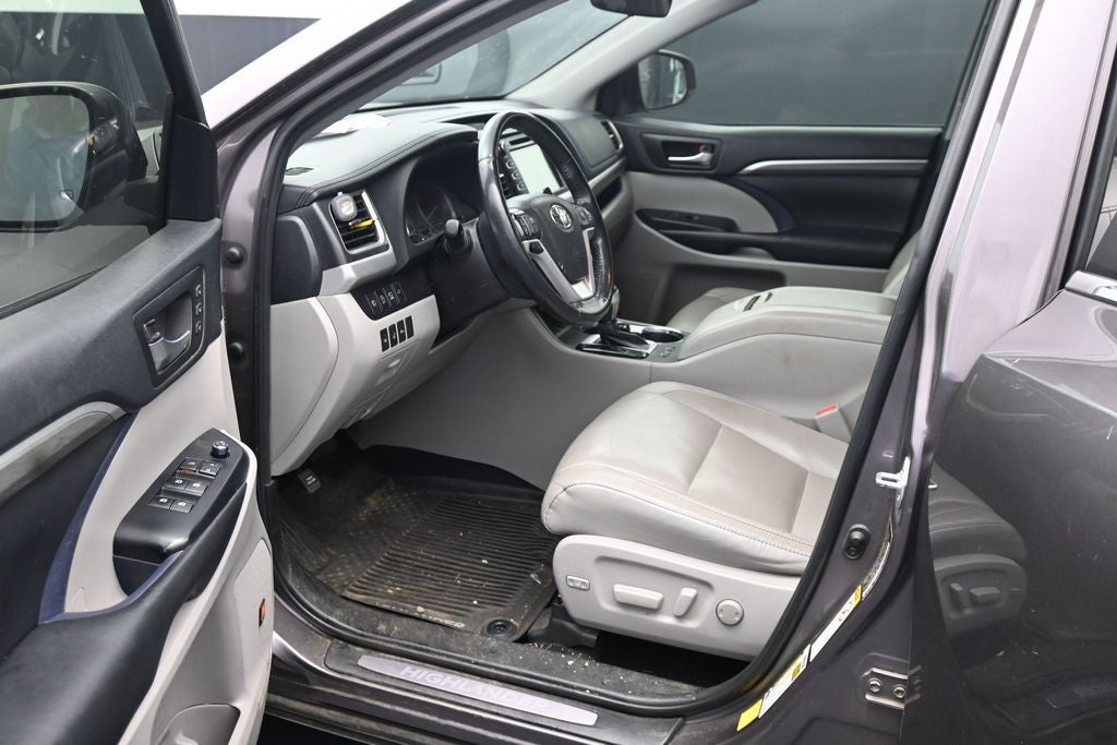2019 Toyota Highlander Limited Platinum