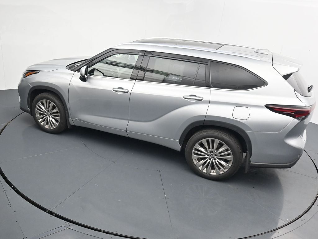 2025 Toyota Highlander Platinum