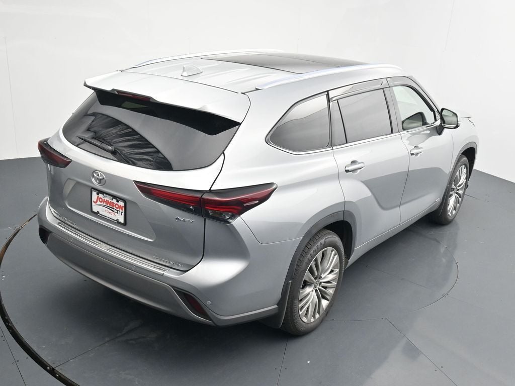 2025 Toyota Highlander Platinum