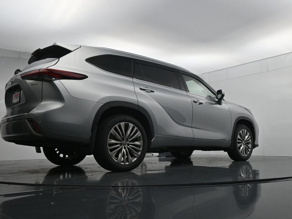 2025 Toyota Highlander Platinum