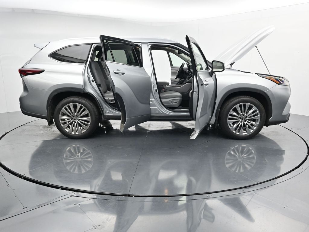 2025 Toyota Highlander Platinum