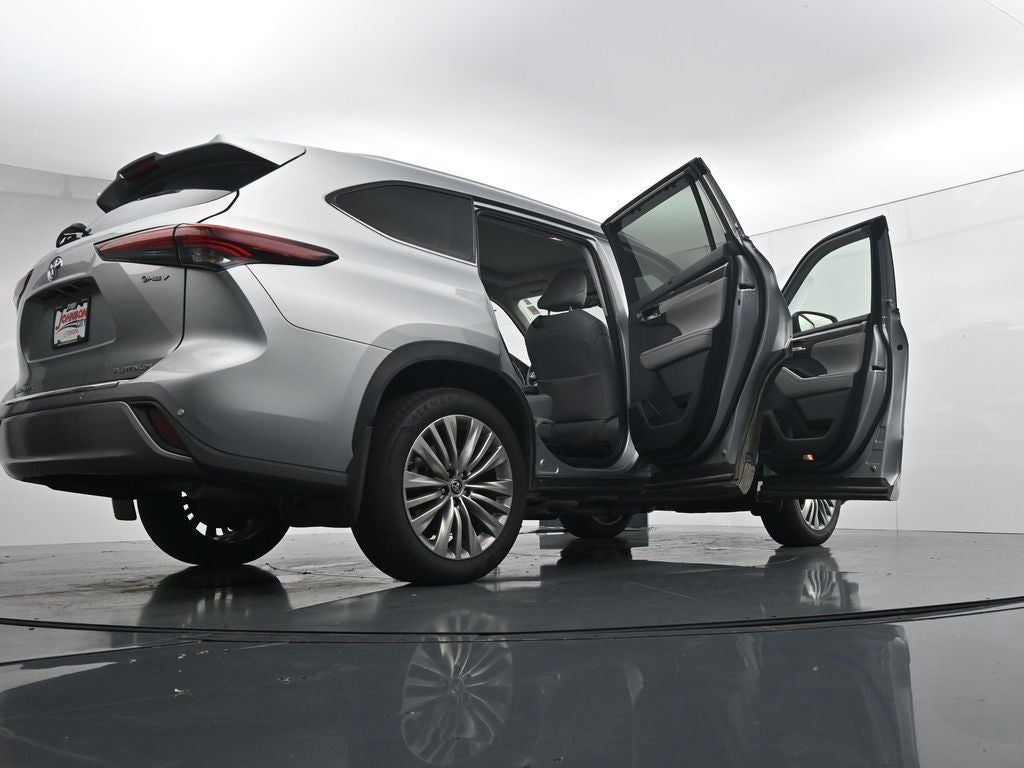 2025 Toyota Highlander Platinum