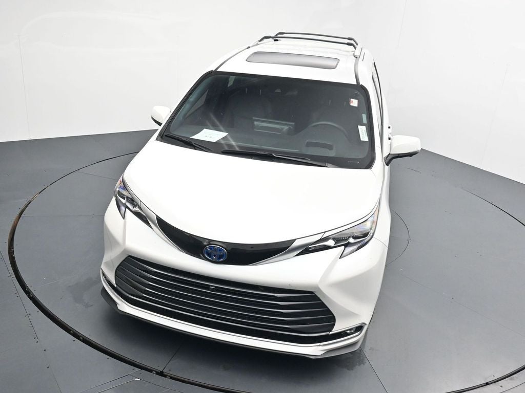 2025 Toyota Sienna Platinum 7 Passenger