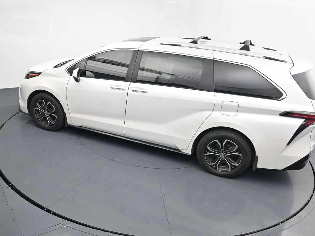 2025 Toyota Sienna Platinum 7 Passenger