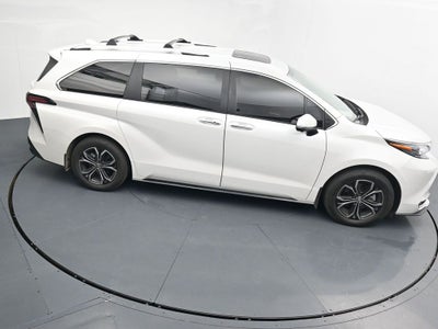 2025 Toyota Sienna Platinum 7 Passenger