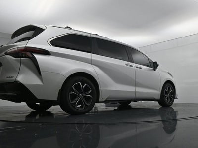 2025 Toyota Sienna Platinum 7 Passenger