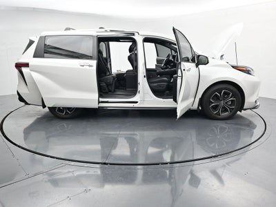 2025 Toyota Sienna Platinum 7 Passenger