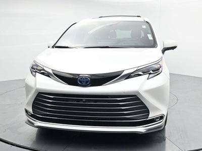 2025 Toyota Sienna Platinum 7 Passenger