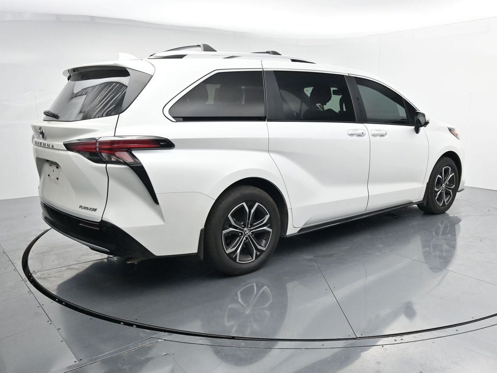 2025 Toyota Sienna Platinum 7 Passenger