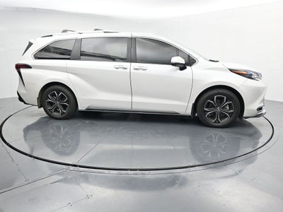 2025 Toyota Sienna Platinum 7 Passenger