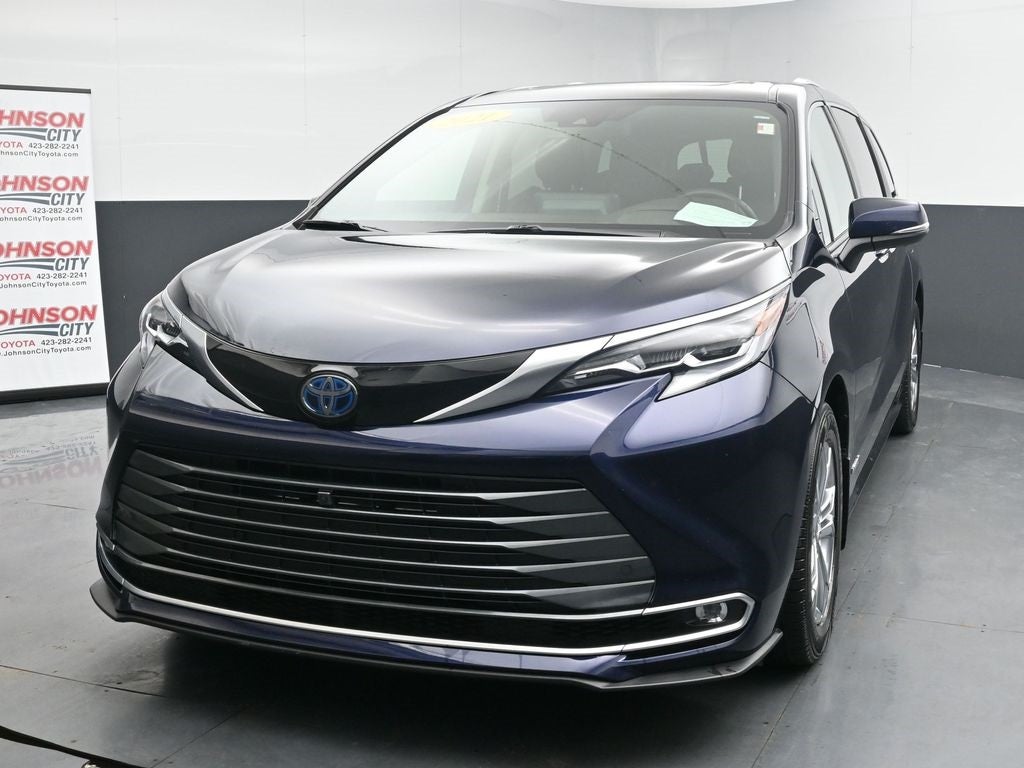 2021 Toyota Sienna Platinum 7 Passenger