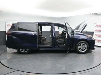 2021 Toyota Sienna Platinum 7 Passenger