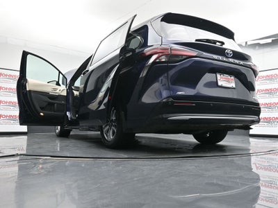 2021 Toyota Sienna Platinum 7 Passenger