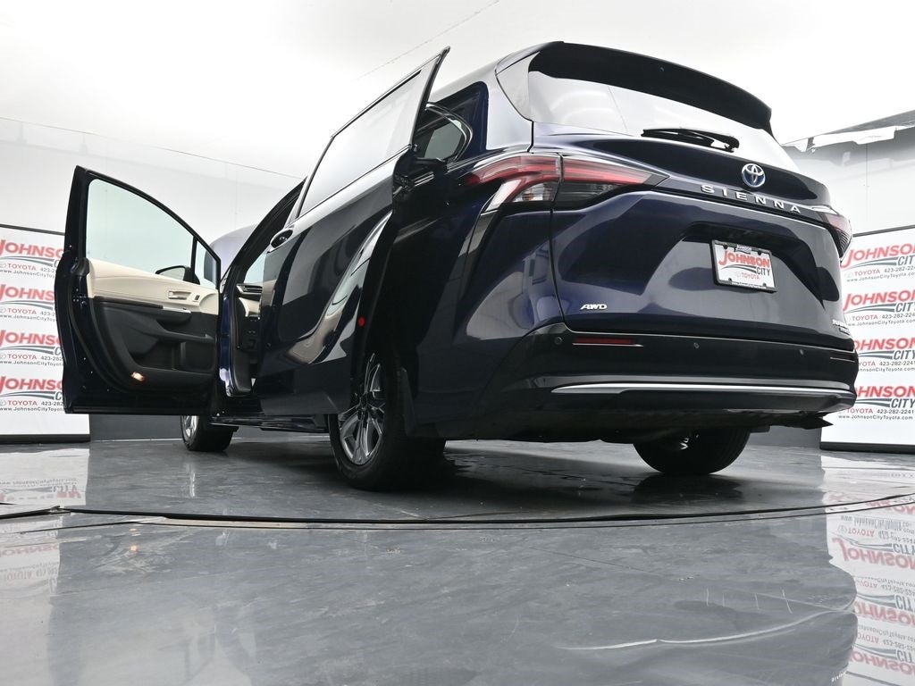 2021 Toyota Sienna Platinum 7 Passenger