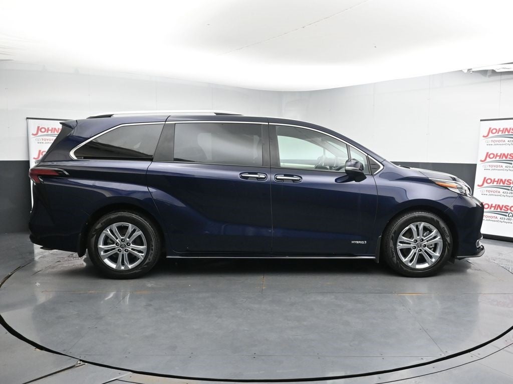 2021 Toyota Sienna Platinum 7 Passenger