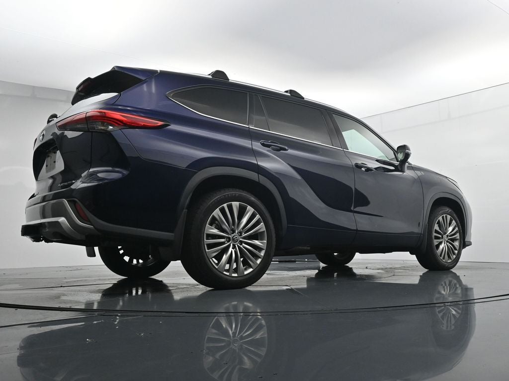 2022 Toyota Highlander Platinum