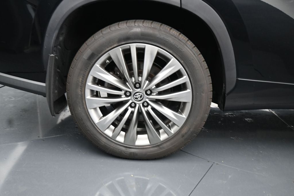 2020 Toyota Highlander Platinum