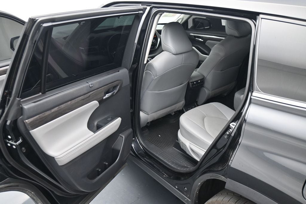 2020 Toyota Highlander Platinum