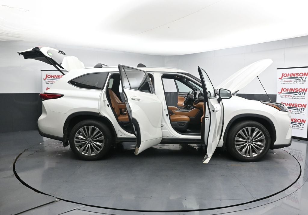 2021 Toyota Highlander Platinum