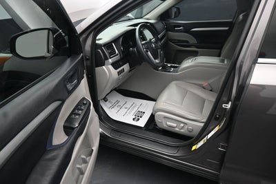 2016 Toyota Highlander XLE V6
