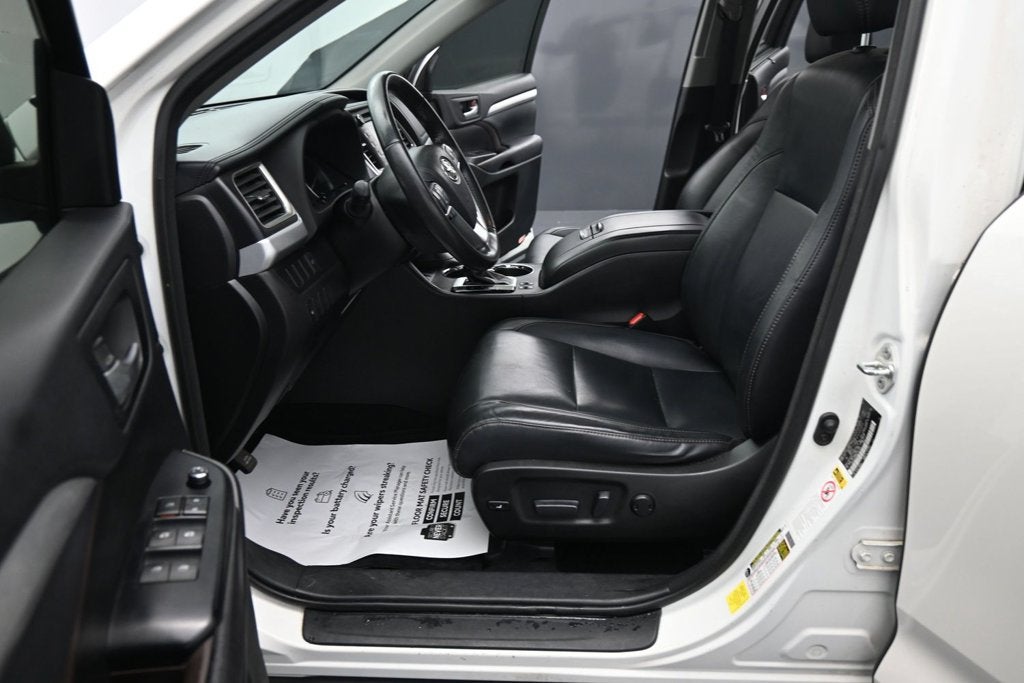 2016 Toyota Highlander XLE V6