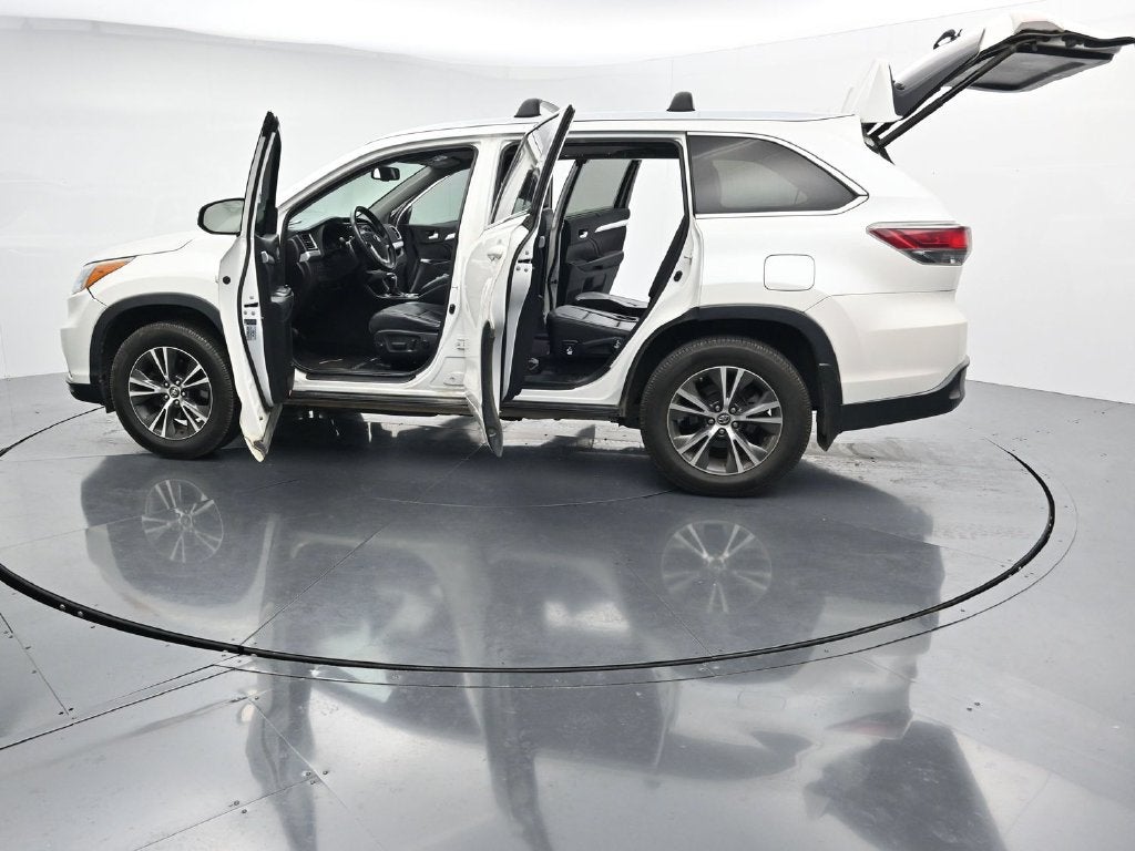 2016 Toyota Highlander XLE V6