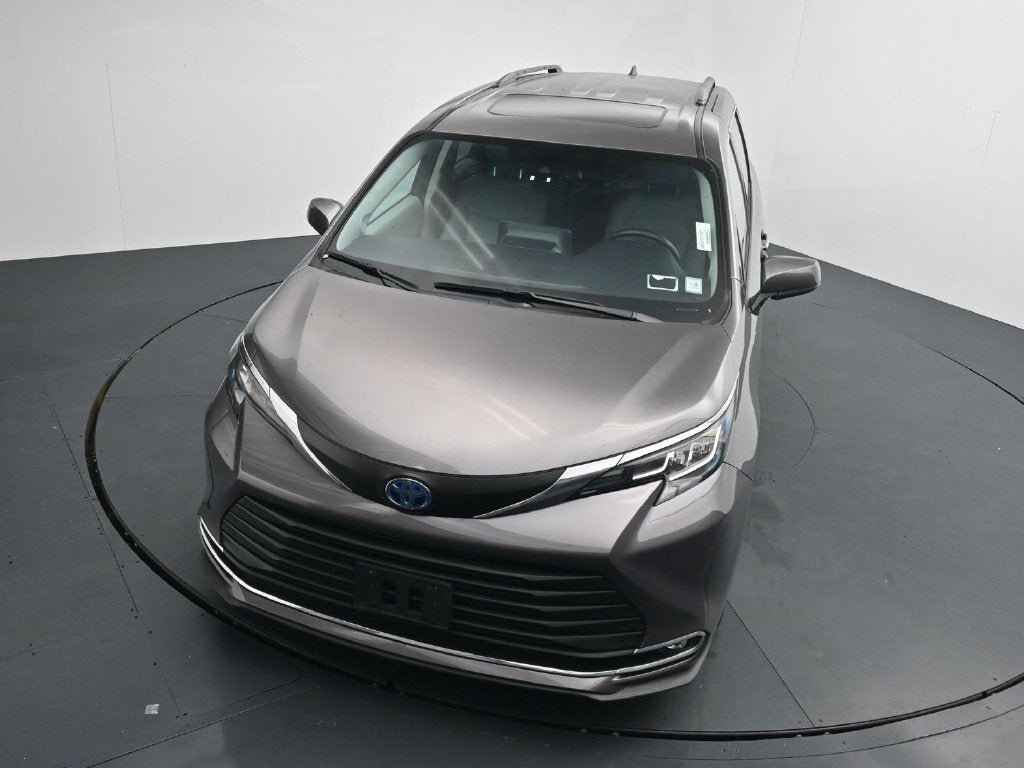 2023 Toyota Sienna XLE 7 Passenger