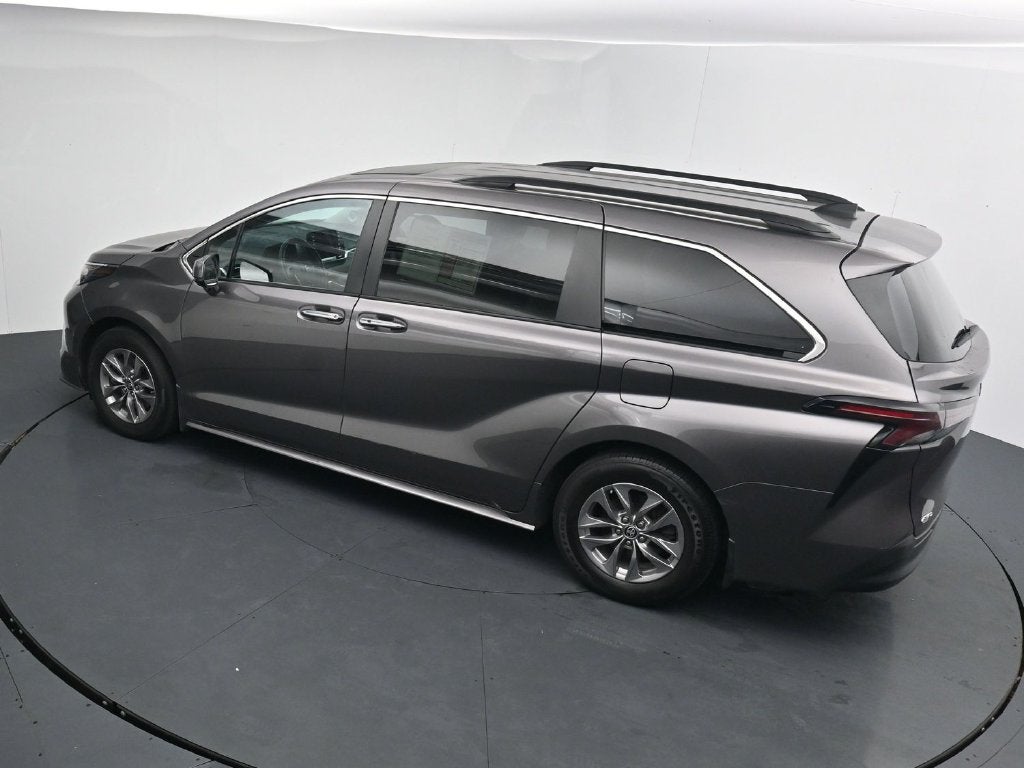 2023 Toyota Sienna XLE 7 Passenger