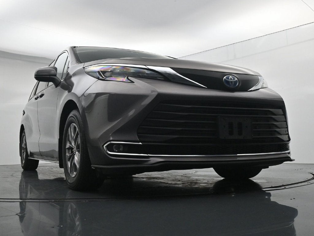 2023 Toyota Sienna XLE 7 Passenger