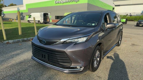 2023 Toyota Sienna XLE 7 Passenger