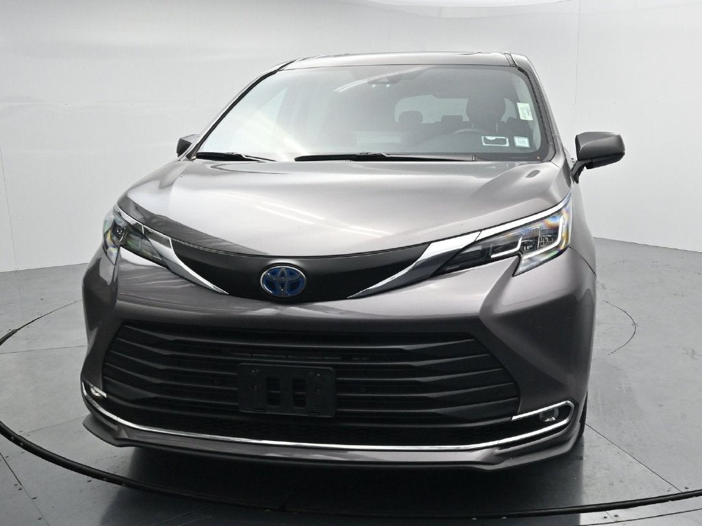 2023 Toyota Sienna XLE 7 Passenger