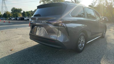 2023 Toyota Sienna XLE 7 Passenger