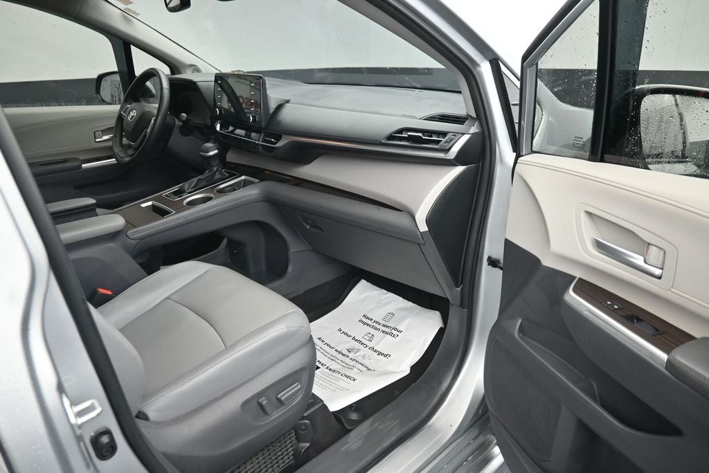 2021 Toyota Sienna XLE 7 Passenger