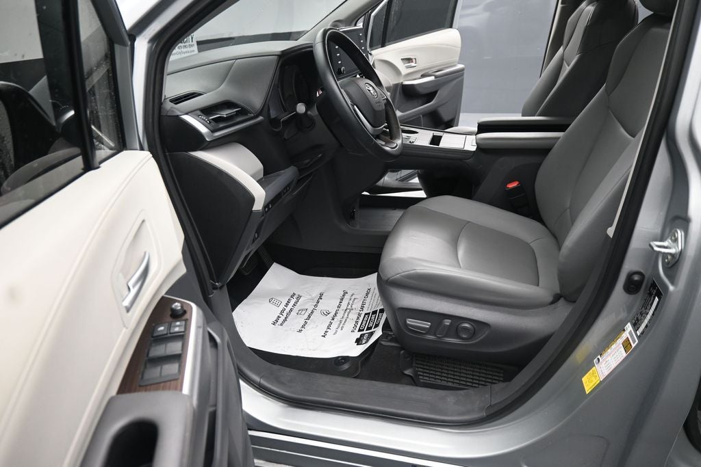 2021 Toyota Sienna XLE 7 Passenger