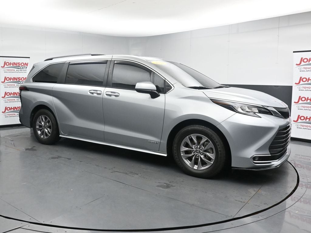 2021 Toyota Sienna XLE 7 Passenger