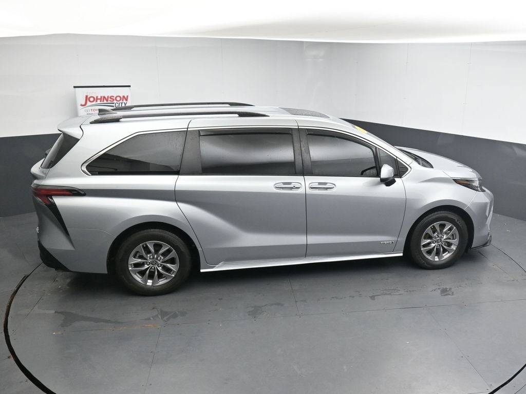 2021 Toyota Sienna XLE 7 Passenger