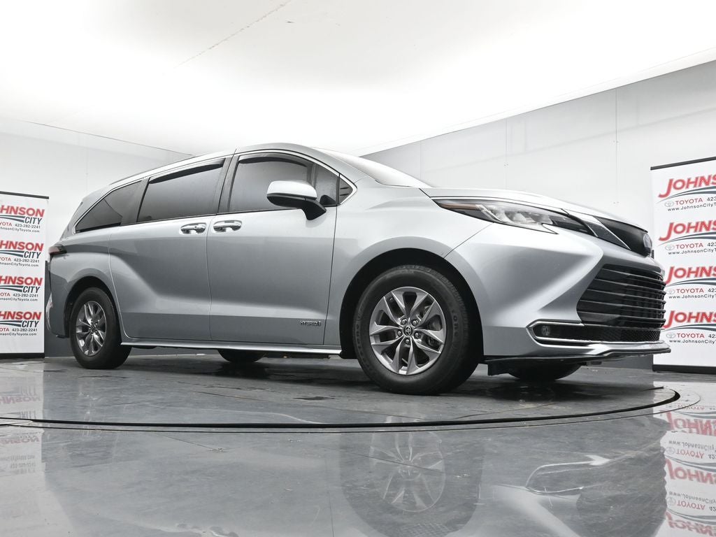 2021 Toyota Sienna XLE 7 Passenger