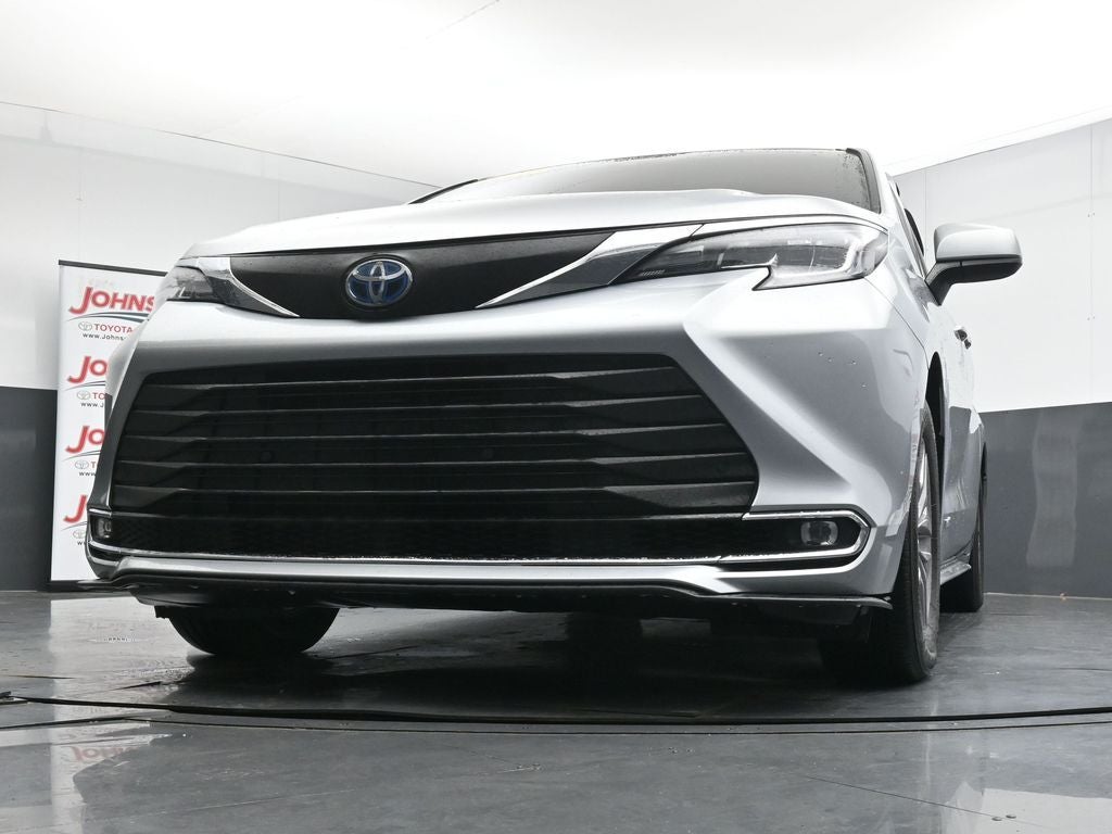 2021 Toyota Sienna XLE 7 Passenger