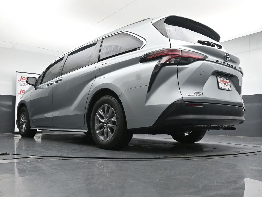 2021 Toyota Sienna XLE 7 Passenger