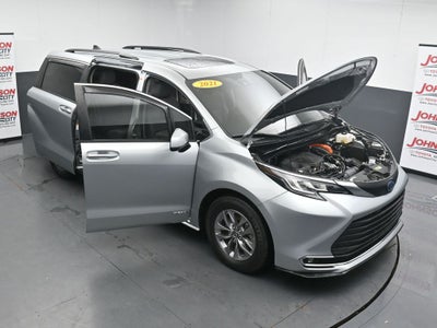 2021 Toyota Sienna XLE 7 Passenger