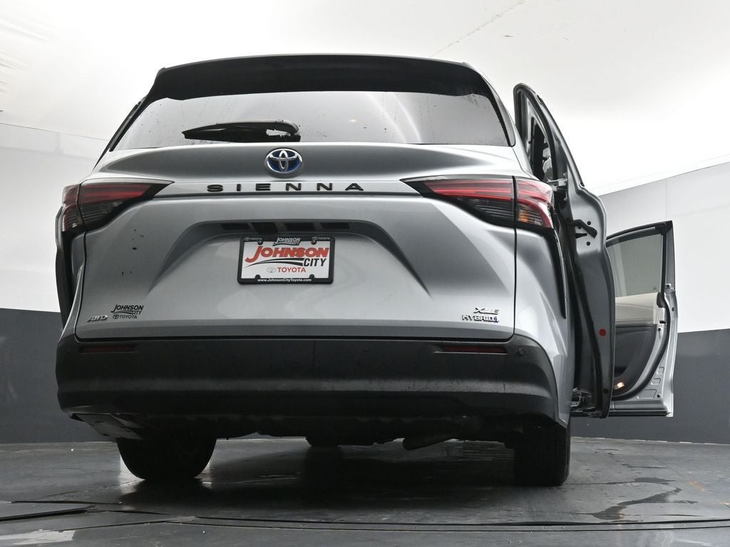 2021 Toyota Sienna XLE 7 Passenger