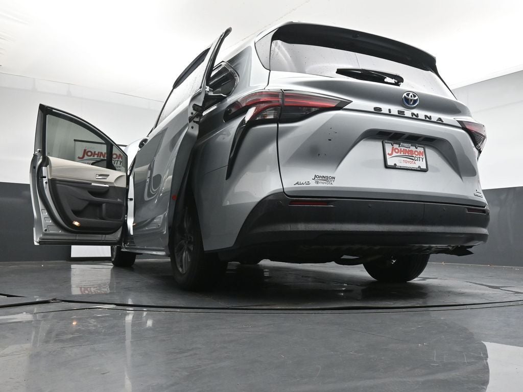 2021 Toyota Sienna XLE 7 Passenger