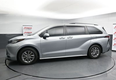 2021 Toyota Sienna XLE 7 Passenger